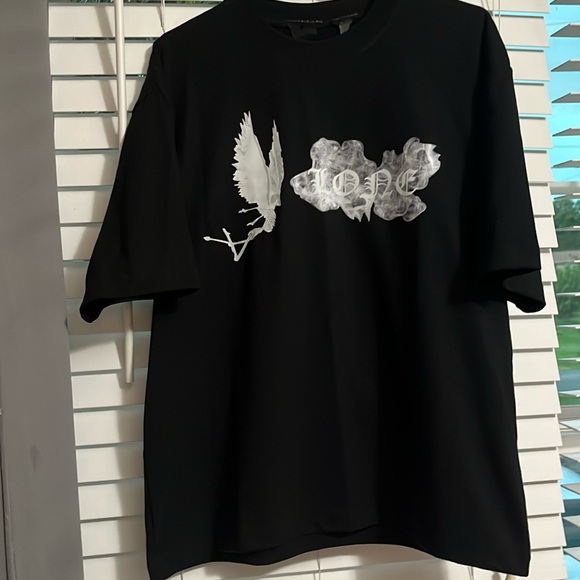 Vlone - Picture 1 of 3